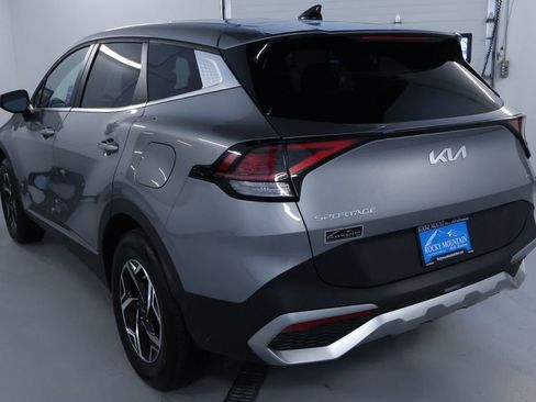 Used 2024 Kia Sportage LX image 5