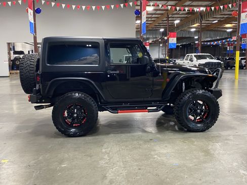 Used 2011 Jeep Wrangler Sport w/ Black Appearance Group AWD/4WD image 7