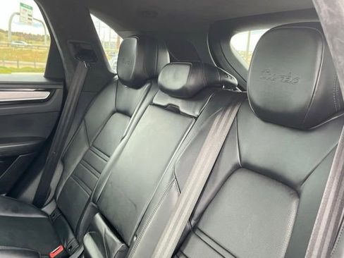 Used 2020 Porsche Cayenne Turbo AWD/4WD image 17