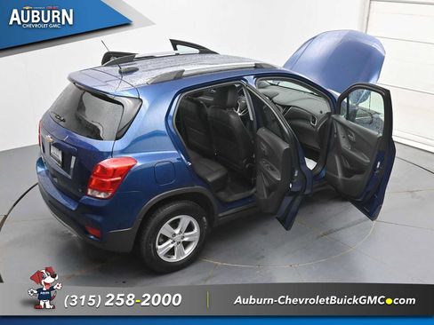 Used 2019 Chevrolet Trax LT w/ LT Convenience Package AWD/4WD image 41