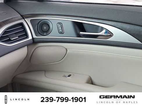 Used 2020 Lincoln MKZ Reserve image 28