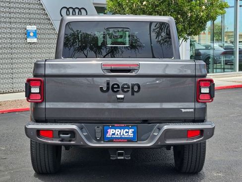 Used 2021 Jeep Gladiator Overland AWD/4WD image 7