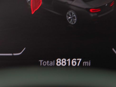 Used 2021 BMW 540i xDrive w/ M Sport Package image 16