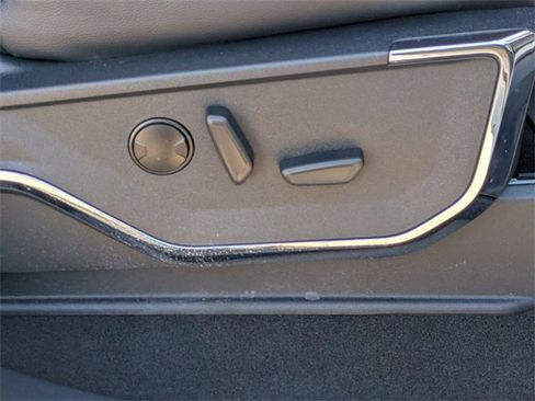 Used 2024 Ford F150 Lariat image 40