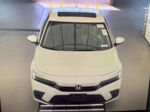 Used 2023 Honda Civic Touring image 11