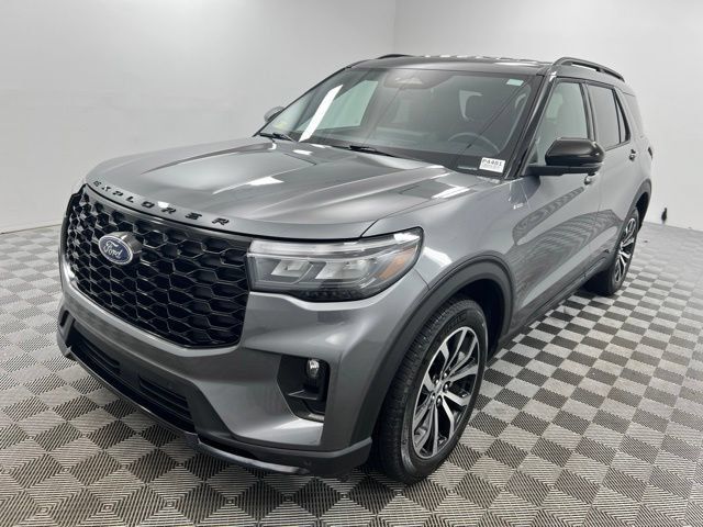 Used 2026 Ford Explorer ST-Line AWD/4WD image 2