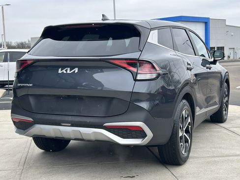 Used 2023 Kia Sportage EX image 7