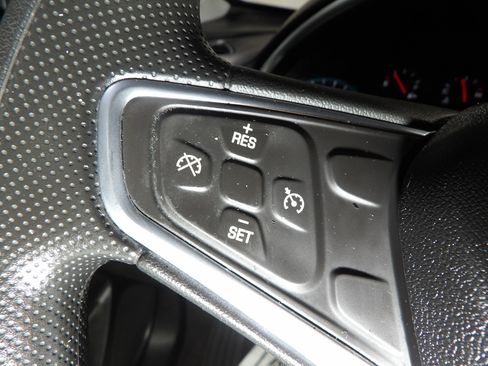 Used 2022 Chevrolet Malibu LT FWD image 21