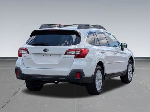 Used 2019 Subaru Outback 2.5i Premium AWD/4WD image 5