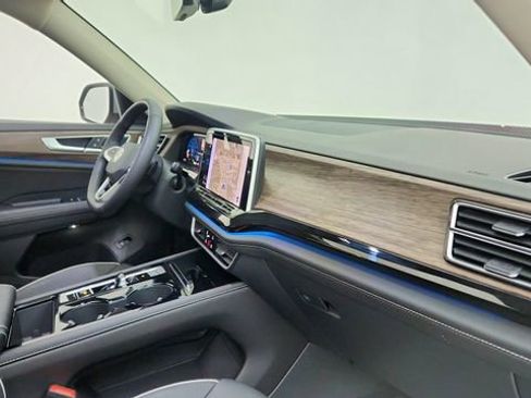 Used 2026 Volkswagen Atlas SEL Premium R-Line image 20