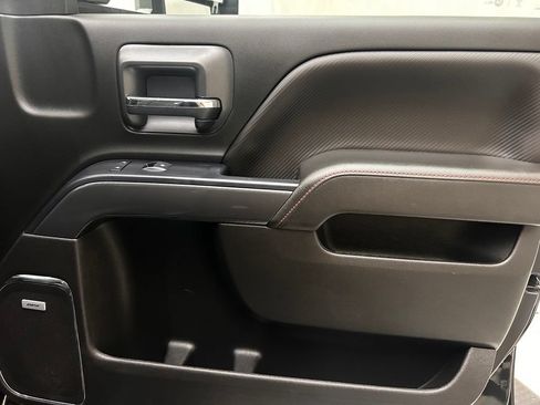 Used 2018 GMC Sierra 2500 SLT w/ Duramax Plus Package AWD/4WD image 16