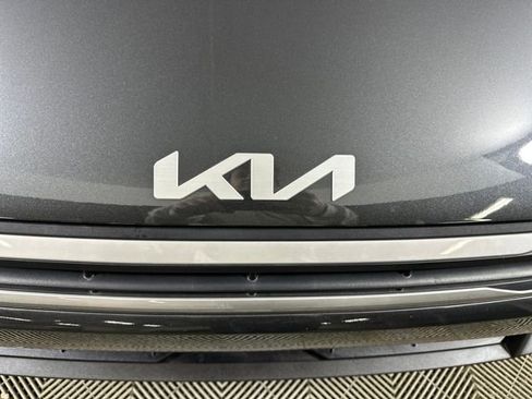Used 2025 Kia K4 LXS image 9