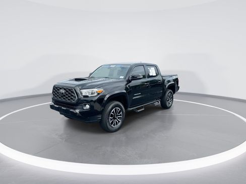 Used 2021 Toyota Tacoma TRD Sport AWD/4WD image 5
