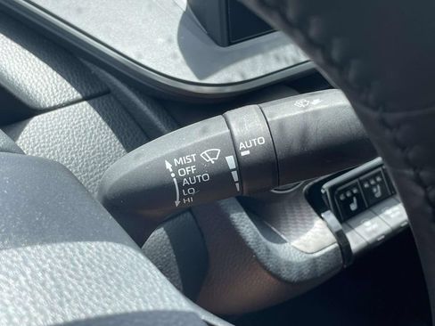 Used 2024 Toyota Prius Limited FWD image 20