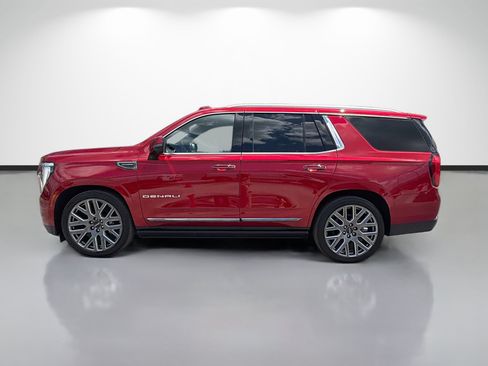 Used 2025 GMC Yukon Denali Ultimate AWD/4WD image 6