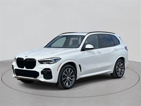 Used 2023 BMW X5 xDrive40i w/ M Sport Package image 1