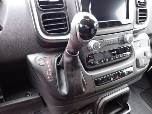 New 2026 RAM ProMaster 2500 w/ Quick Order Package 22G SLT image 17