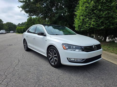 Used 2014 Volkswagen Passat 1.8T Sport FWD image 7
