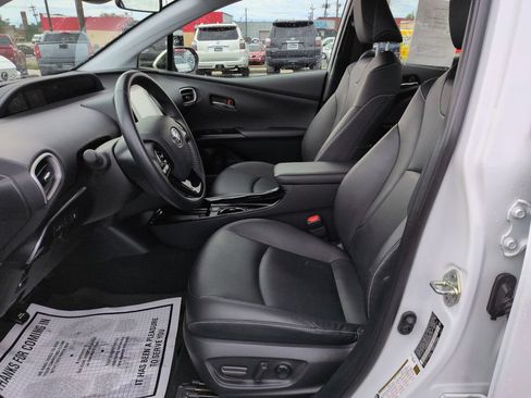 Certified 2022 Toyota Prius Prime XLE FWD image 9