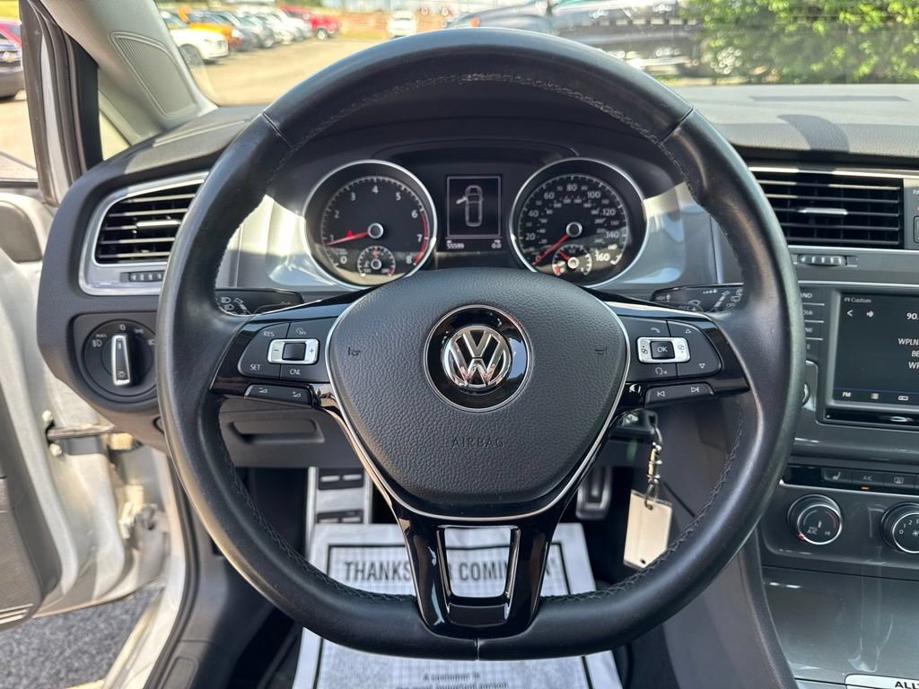 Used 2017 Volkswagen Golf Alltrack S AWD/4WD image 14
