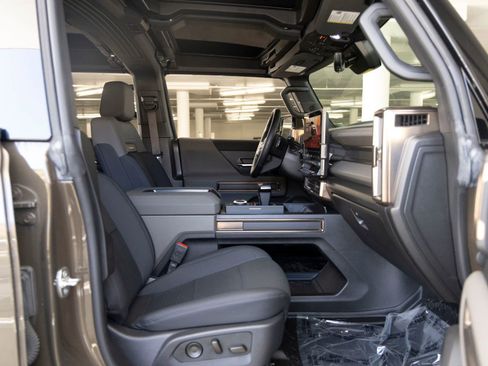 Used 2025 GMC Hummer EV 3X AWD/4WD image 27