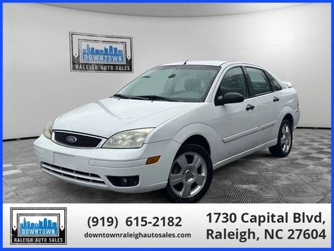 Used 2007 Ford Focus SES image 1