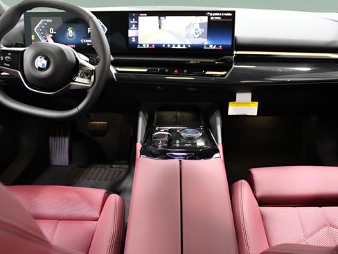 Certified 2025 BMW 530i xDrive w/ Premium Package image 14