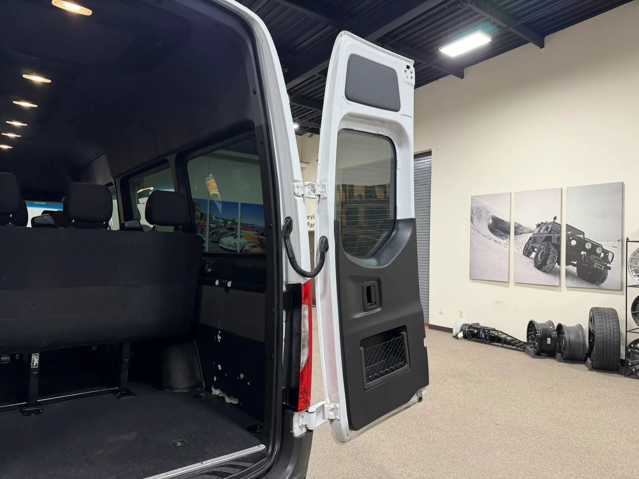 Used 2019 Mercedes-Benz Sprinter 2500 image 22