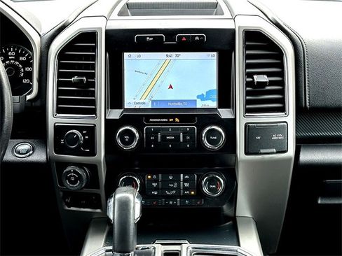 Used 2019 Ford F150 Lariat image 29