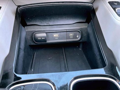 Certified 2024 Kia Telluride S w/ S Sunroof Package image 24