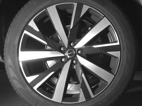 Certified 2026 Volvo XC90 B5 Core AWD/4WD image 20