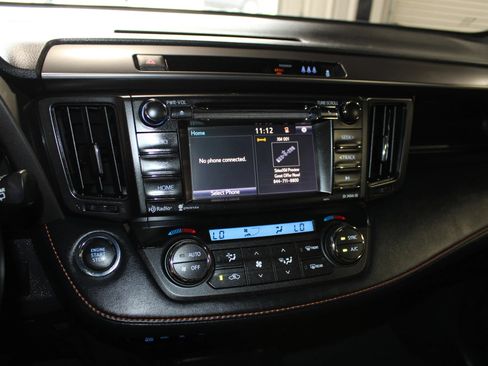 Used 2017 Toyota RAV4 SE w/ Power Extra Value Package FWD image 17