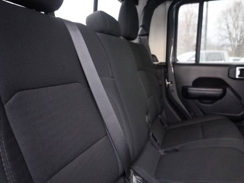Used 2021 Jeep Gladiator Willys image 31