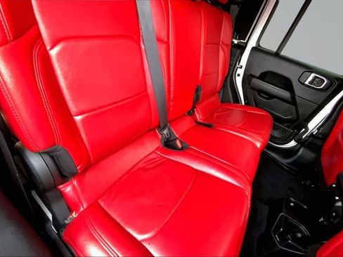 Used 2020 Jeep Gladiator Overland image 33