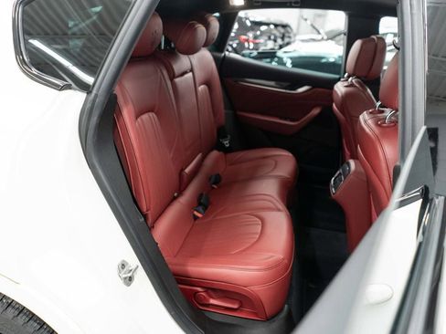 Used 2022 Maserati Levante GT image 13