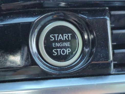 Used 2023 Nissan Pathfinder SL AWD/4WD image 28