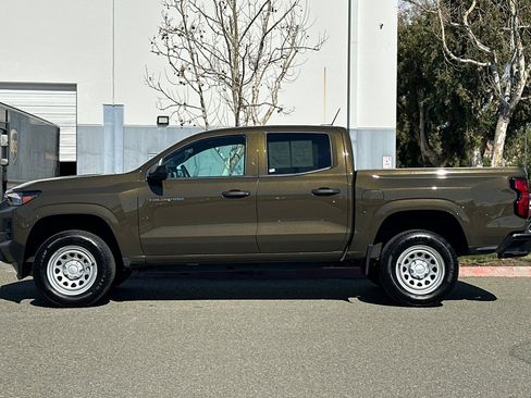 Used 2024 Chevrolet Colorado W/T image 7