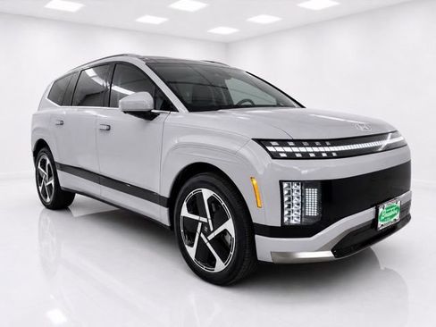 Used 2026 Hyundai Ioniq 9 Calligraphy AWD/4WD image 3
