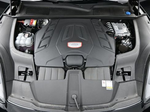 Used 2023 Porsche Cayenne GTS AWD/4WD image 34