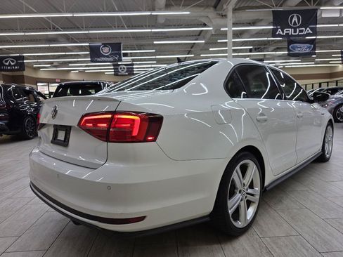 Used 2017 Volkswagen Jetta GLI FWD image 6