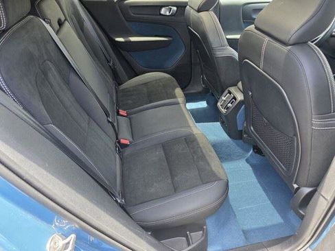 Used 2022 Volvo C40 P8 Recharge Ultimate image 30