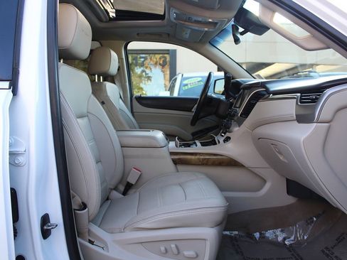 Used 2017 GMC Yukon XL Denali w/ Open Road Package AWD/4WD image 24