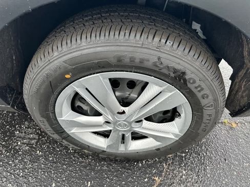 New 2025 Nissan Kicks Play S FWD image 5