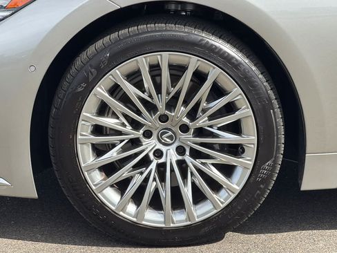 Used 2024 Lexus LS 500 w/ Interior Upgrade Package RWD image 30