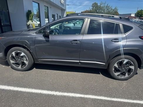 Used 2024 Subaru Crosstrek 2.5i Limited w/ Crosstrek Mirror Package AWD/4WD image 7