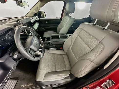 Used 2022 Toyota Tundra SR5 w/ SR5 Premium Package AWD/4WD image 13