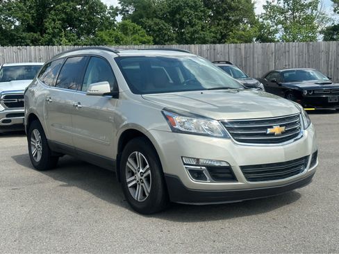Used 2016 Chevrolet Traverse LT AWD/4WD image 3