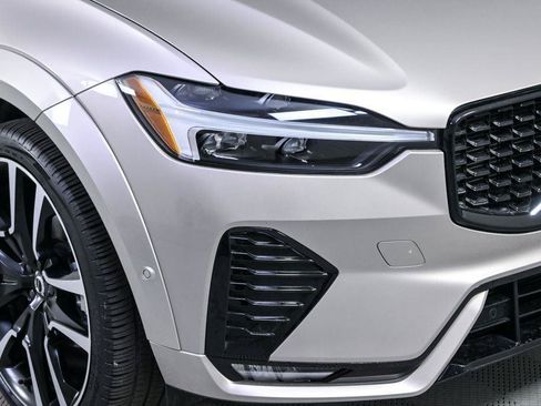 Certified 2024 Volvo XC60 B5 Ultimate AWD/4WD image 38