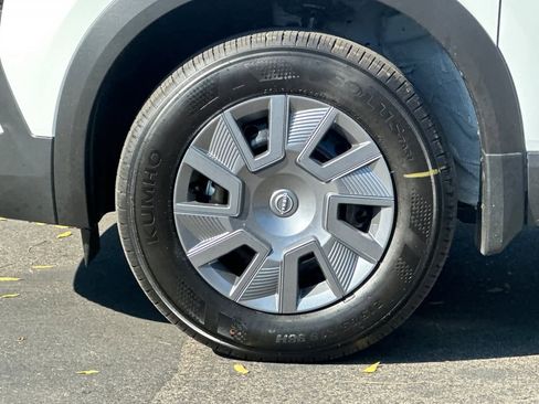 New 2026 Nissan Kicks S image 31