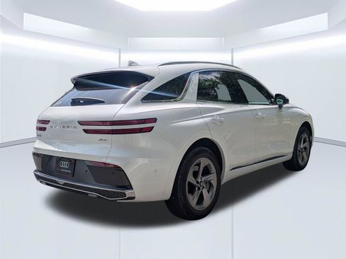 Used 2026 Genesis GV70 2.5T Advanced AWD/4WD image 4